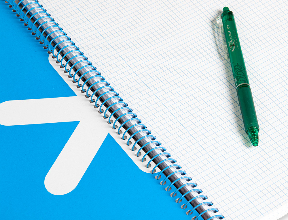 CUADERNO ESPIRAL ANTARTIK A5 TAPA DURA 80H 100 G CUADRO 5MM CON MARGEN COLOR ROSA FLUOR